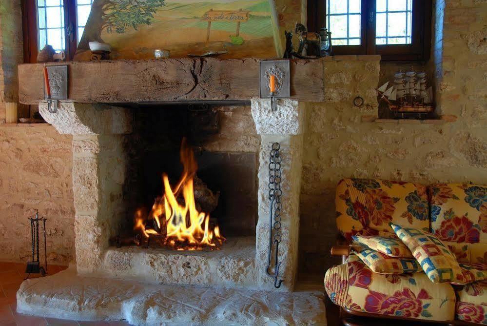 Agriturismo Bio Tra Cielo E Terra Apartment Grutti Bagian luar foto